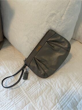 Coach Metallic Leather Pleated Wristlet 8x5.5